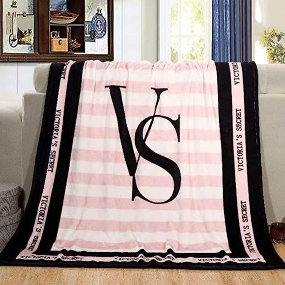 Last 1!🎁🆕️VS Pink Soft Fleece Blanket 51'x59' - Picture 4 of 5